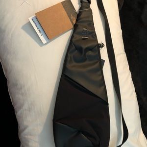 The North Face Electra Sling bag